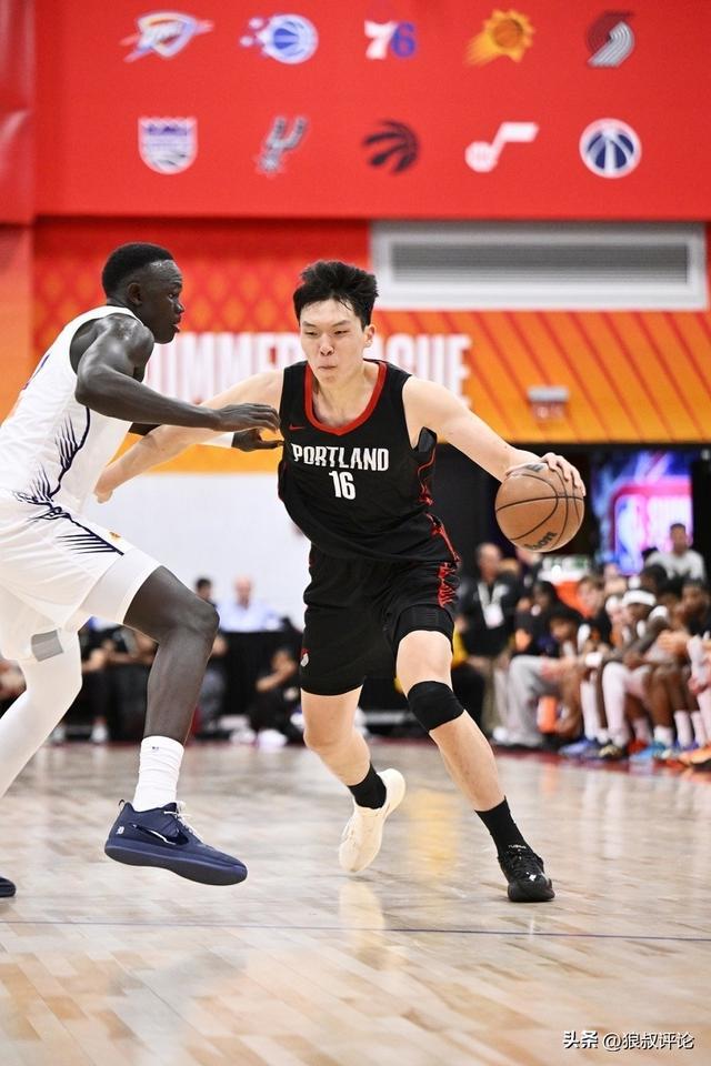 杨瀚森夏联首秀12分9板4助！媒体人：表现出来的东西比国家队要多