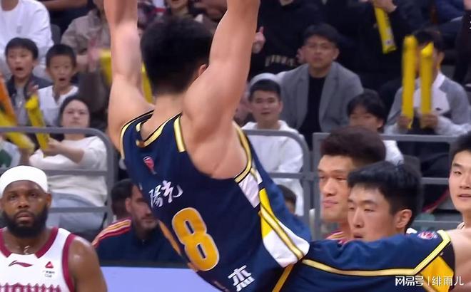 确认不打了！广东最强内线去向曝光，2米12新中锋正式上位！