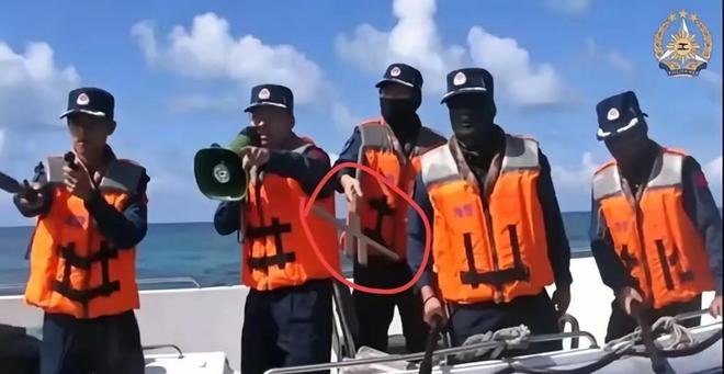 打完菲律宾人才发现，中国海警手里拿的这是什么武器呀？