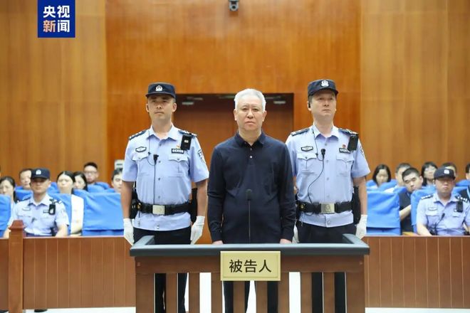 被判无期徒刑的昔日中国首富，许家印曾获得过哪些头衔？