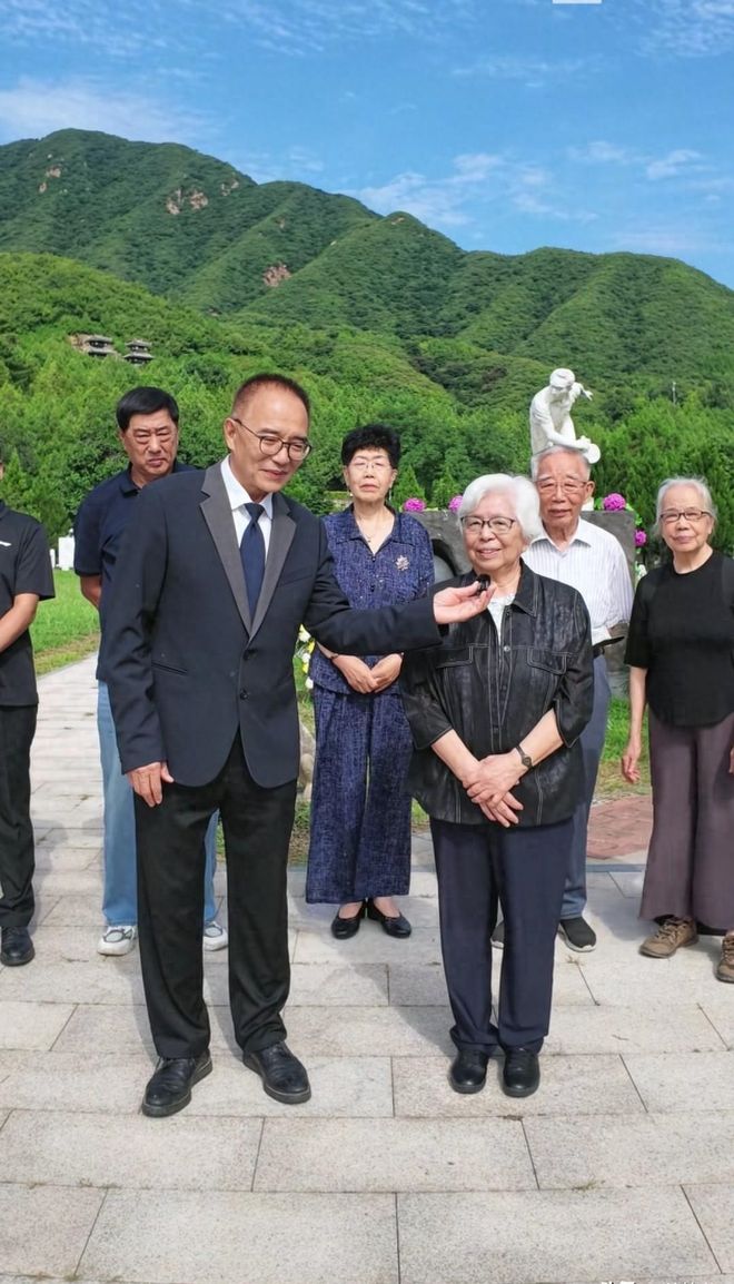原来庄则栋已去世13年，妻子每年从日本来纪念他，余生没再找老伴